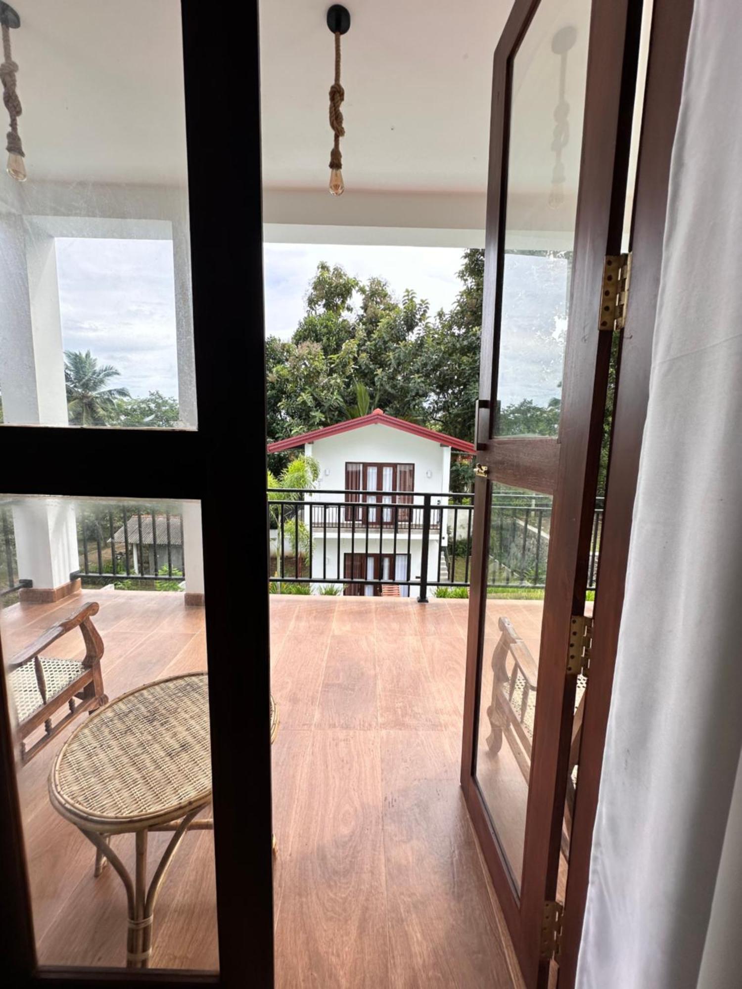 Finch Tangalle Exterior photo