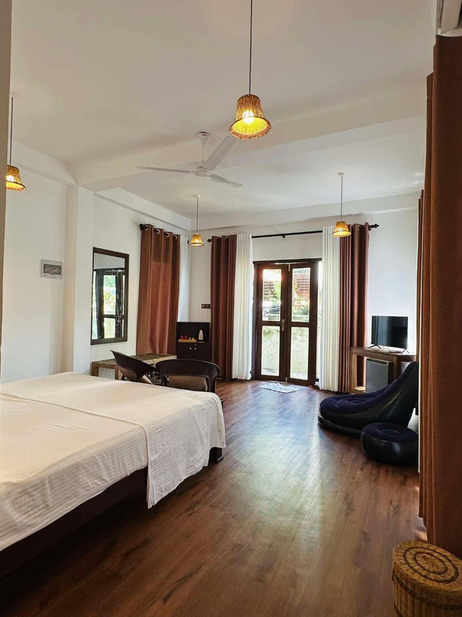 Finch Tangalle Exterior photo